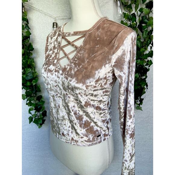 Hollister Beige Nude Velour Crop Top With Chest Opening Women's size Small - Picture 7 of 11